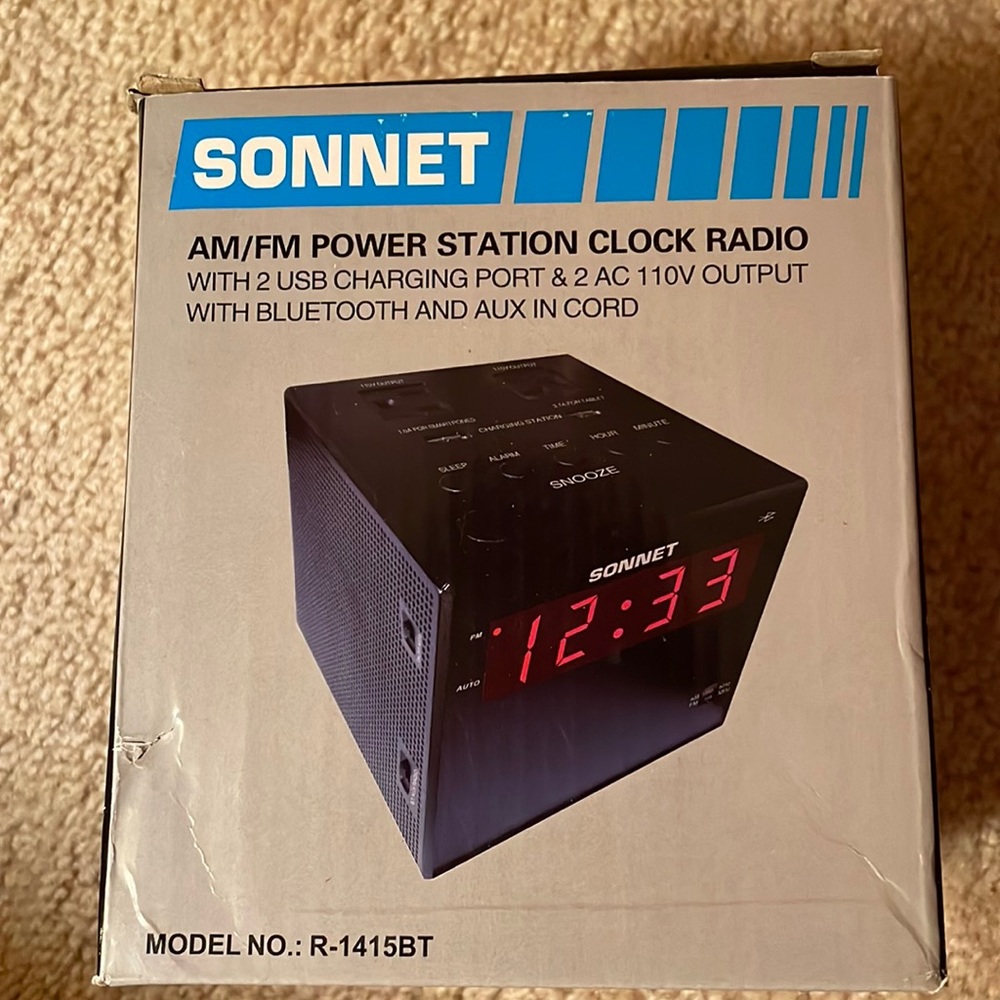 Sonnet AM/FM power station clock radio